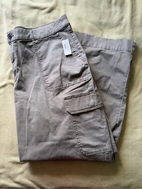 NWT dark green camo pants